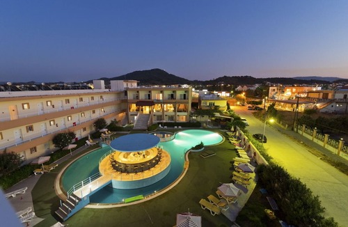 Petaloudes Hotel | Bayside Hotel Katsaras
