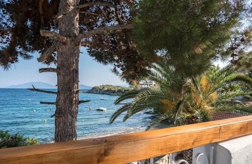 Volos House | Bayview Cottage