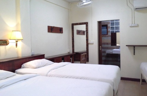 Talat Yot House | BC guesthouse Banglamphu