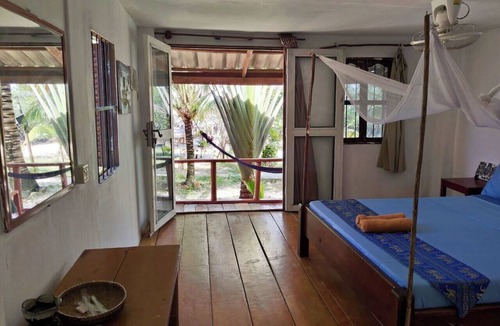 Koh Rong Sanloem House | Beach front bungalow on the Island