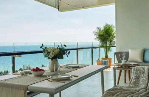 Chakphong Apartment | Beach Penthouse - 3 BR, Jacuzzi, Marriott pool access