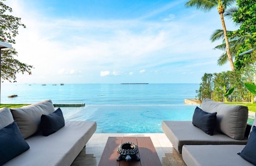 Na Thon Villa | Beachfront 4BR Sunset Villa w/Staff & Saltwater Infinity Pool