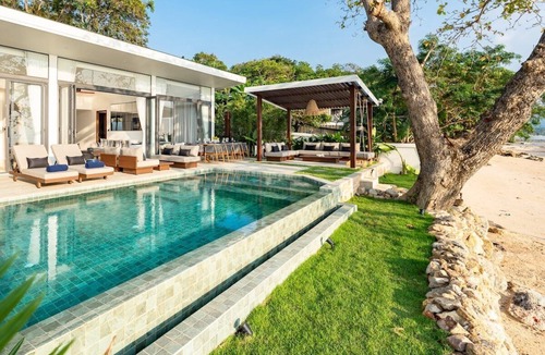 Ang Thong Villa | Beachfront 5BR Sunset Villa w/Staff & Saltwater Infinity Pool
