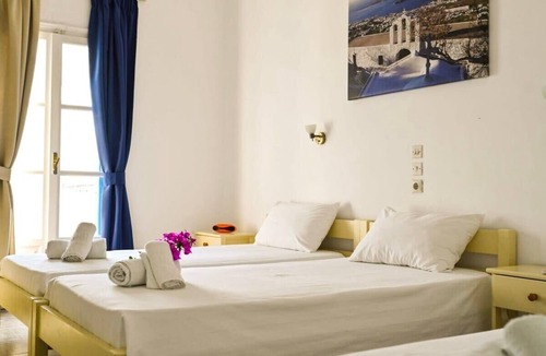 Naousa Bed & Breakfast | Beachfront Bocamviglies Room - Naoussa Aegean View