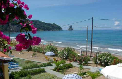 Agios Gordios House | Beachfront holiday house Eftichia
