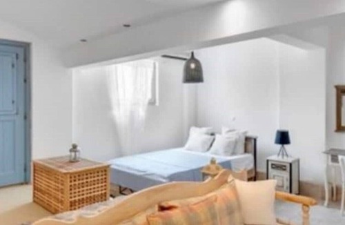 Posidonia Apartment | Beachfront House(2) w/Pool