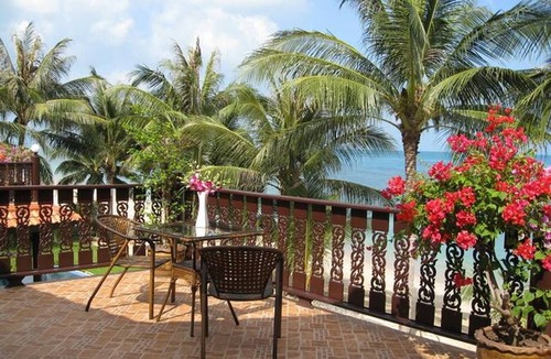 Bang Po Villa | Beachfront Oasis With Private Pool and Jacuzzi on Samui's Bang Por Beach