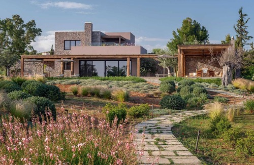 Kilada House | Beachfront Villa Oneiro with Sea Views, Villa