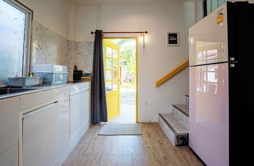 Bang Po Hotel | Beachfront Villa with Sunset