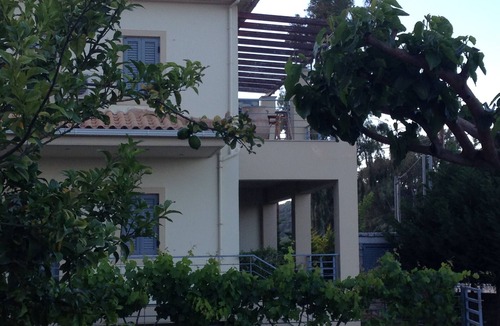 Karvelas Villa | Beachside Vacation Homes Ideal for a Restful Vacation