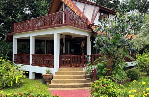 Bang Po Villa | Beachside Villa - Near White Lotus Hotel
