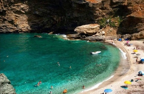 Andros Town House | Beautiful country house in Andros island Greece