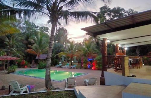 Mai Fat Hotel | Beautiful Flower Resort