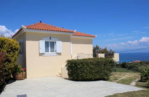 Pylos-Nestoras House | Beautiful holiday house in the country with terrace | Messenia, Peloponnese
