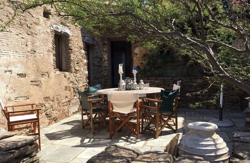 Ydrousa House | Beautiful, quiet, farmhouse on island of Andros, Greece
