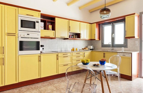 Pyrgos Villa | Beautiful Santorini Villa | 6 Bedrooms | The Sky Mansion | Picturesque Sea.