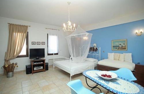 Afytos Apartment | Beautiful Studio in traditional Afytos Halkidiki-UVC sterilized