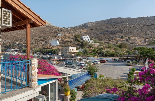 Kalymnos Apartment | Bed and Breakfast 'Room No 5' with Sea View, Wi-Fi and Air Conditioning