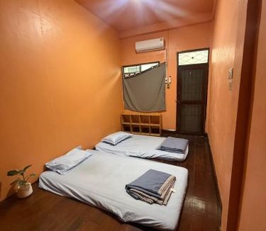 Bang Yi Ruea House | best 148 train staytion
