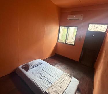 Bang Yi Ruea House | best 148 train staytion