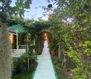 Nong Prue Villa | Bird in the garden Pool Villa