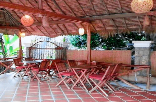 Krong Kaeb Hotel | Bird of Paradise Bungalows
