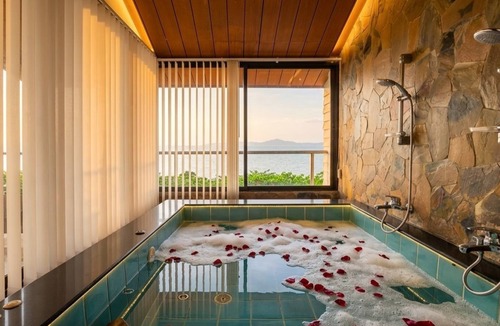 Pratumnak Hill Hotel | Birds and Bees Resort