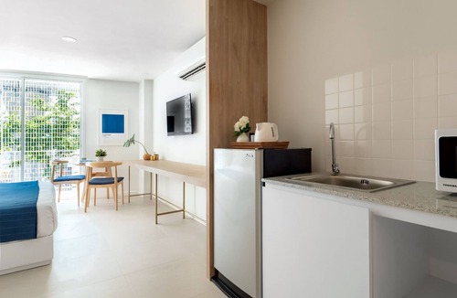 Phaya Thai Hotel | BLU 395 Ari-Saphan Khwai