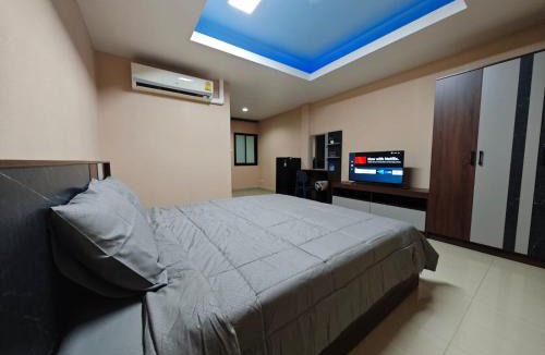 Pratumnak Hill Hotel | Blue Apartment