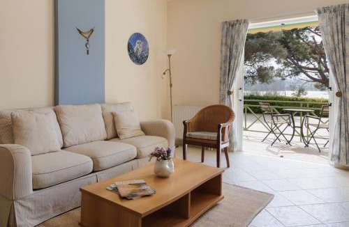 Corfu Town Apartment | Blue Coast Suites - Seaside Retreat with Pool in Exclusive Kommeno