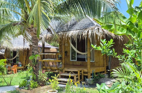 Ko Lanta Ski Chalet | Blue Sea Lanta Coco huts บ้านพร้าวลันตา