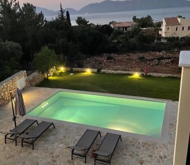 Karavomylos Villa | Blue Villa