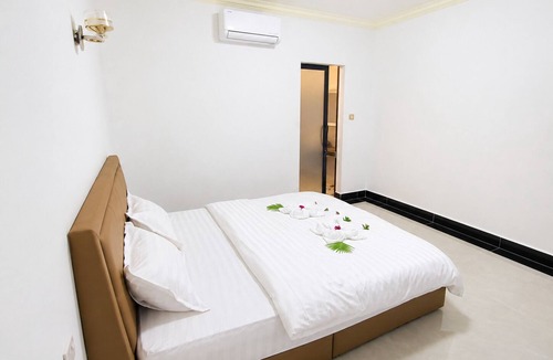 Koh Rong Bed & Breakfast | Blue Zone Hostel