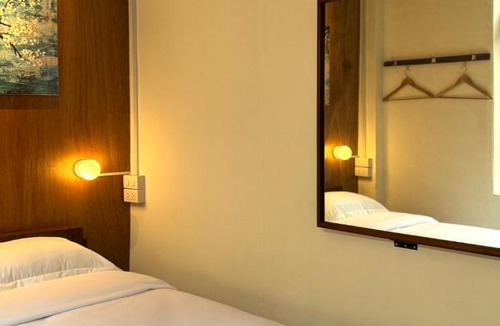 Bangkok Old Town Apartment | Bluenest - MRT Sam Yot