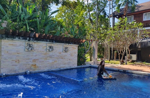 Khanong Phra Villa | BONANZA CABIN POOL VILLA, KHAO-YAI