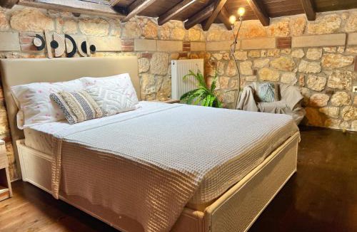 Psakoudia House | Boutique Stone Houses