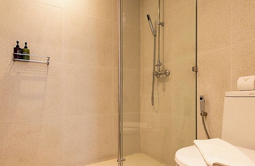 Thanon Phaya Thai Hostel | Boxpackers Pratunam Hotel