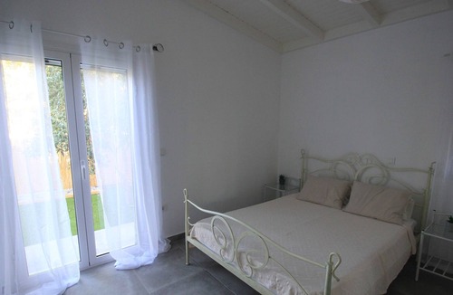 Skafidia House | Brand new house with garden, next to the beach.