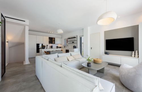 Ampelas Villa | Brand-New Luxurious Private Seafront Villa with Private Pool right on the seann