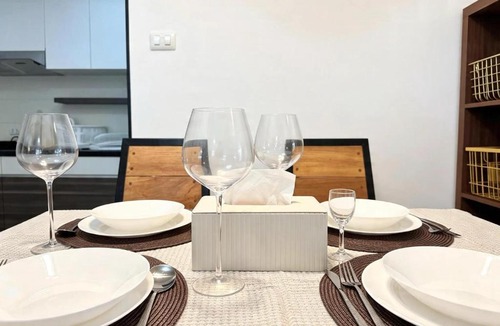 Phuket Apartment | Bright 2BR - Pool, Gym & Rooftop Garden, Phuket Town Center