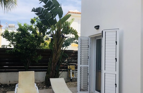 Pernera Villa | Bright airy and spacious family size villa,wabars and restaurants