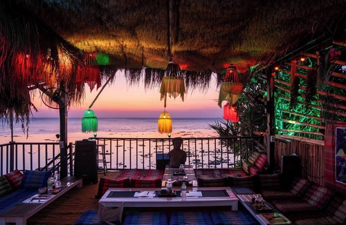 Ko Lanta Ski Chalet | Bungalow - Sleeps 2 - Terrace - Beach Close