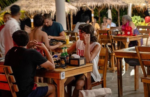 Koh Lan Ski Chalet | Bungalow - Sleeps 2 - Terrace - Beach Close