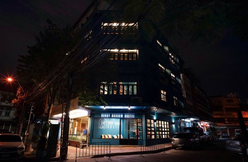 Talat Noi Hostel | Bunny Burrow Hostel