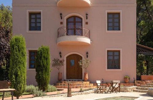Maritsa Villa | Butterfly Garden Villa