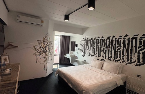 Old City Hotel | BW Studios Thai Art Hotel(5 mins walk to Tha Phae Gate，Pets friendly)