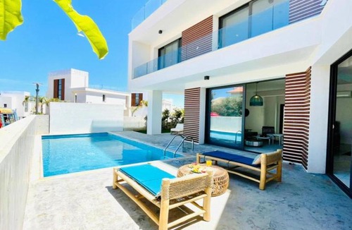 Pernera Villa | By the Beach Villa 7