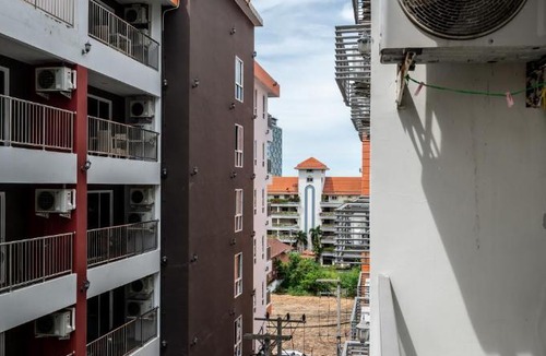 Pratumnak Hill Apartment | C-View Residence by Apartwell