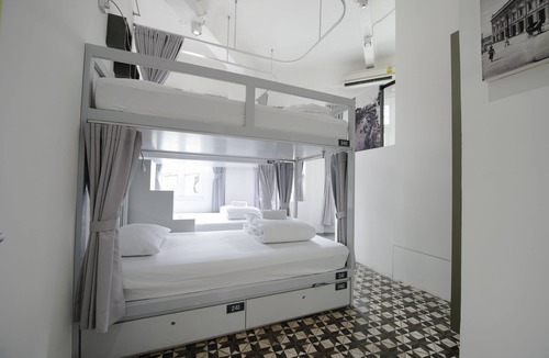 Wang Burapha Phirom House | Cacha bed