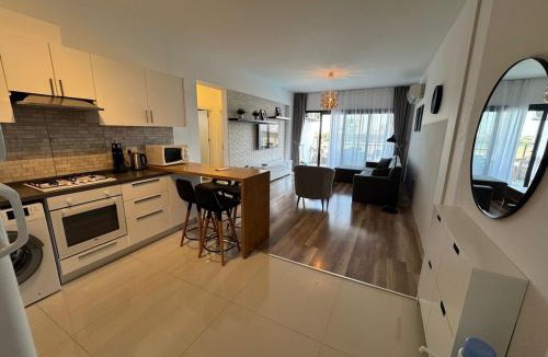 Trikomo Apartment | Caesar Resort Spa Long Beach